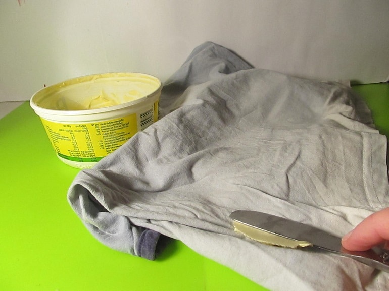 Harzflecken entfernen mit Margarine oder Butter